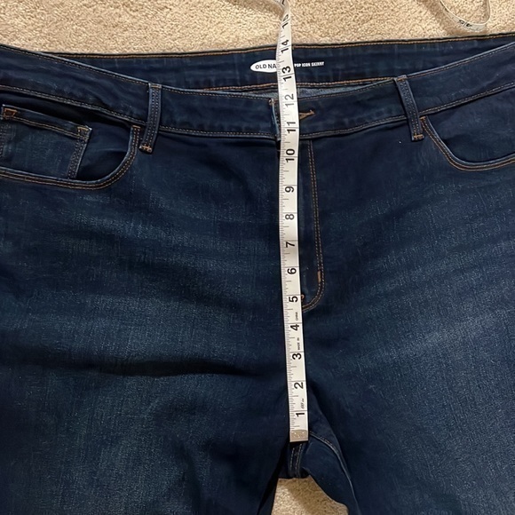 Old Navy Jeans - Picture 9 of 9